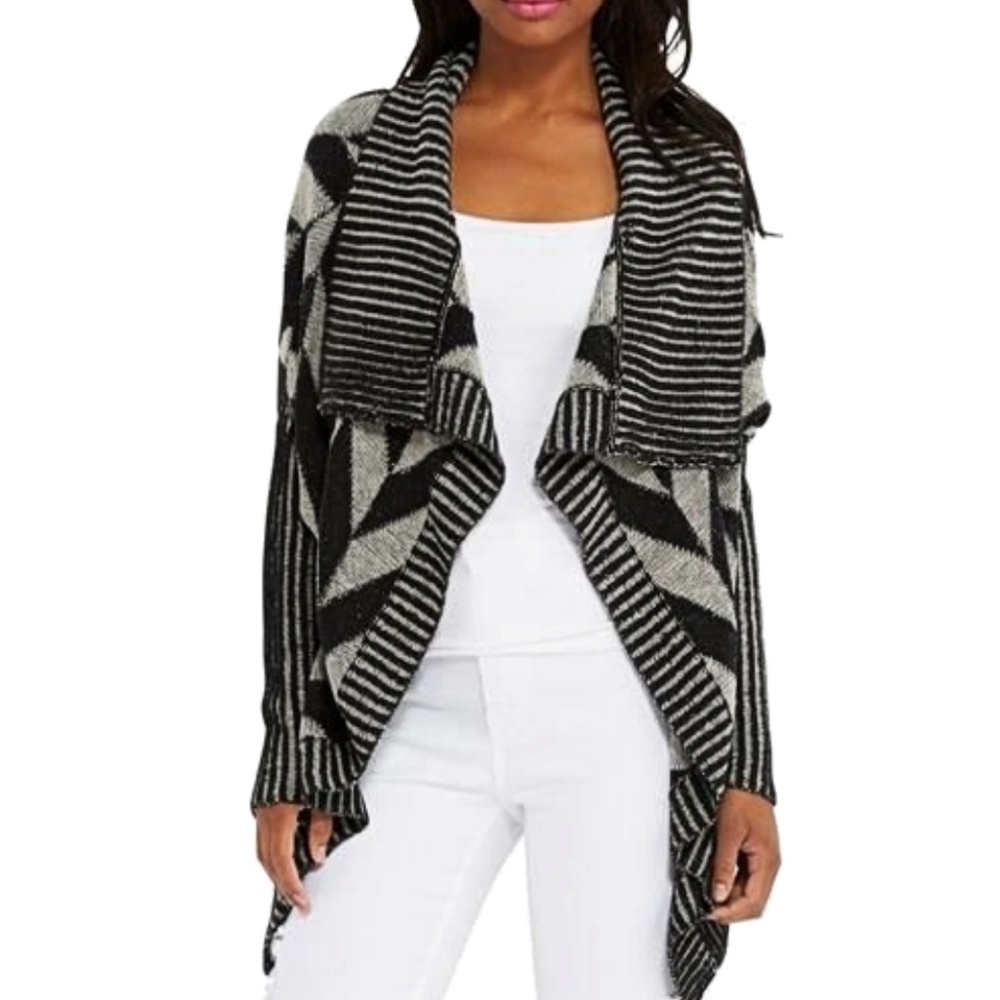 Diamond jacquard knit cardigan sweater